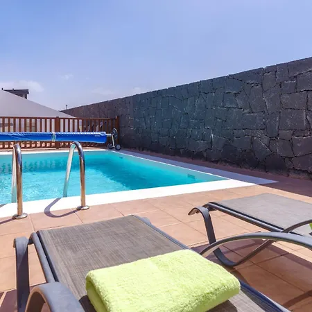 234 - Reinosa By Now Ltd Villa Playa Blanca (Lanzarote)