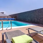 234 - Reinosa By Now Ltd Villa Playa Blanca (Lanzarote)